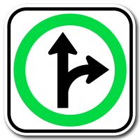 Aller droit ou tourner à droite