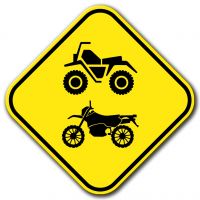 Chaussée désignée quad et motocyclette tout terrain