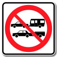 Accès interdit aux véhicules avec remorque